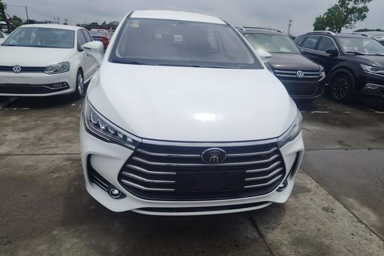Used BYD Song MAX 2017 1.5T Automatic Smart Connect Luxury 7-Seater Front