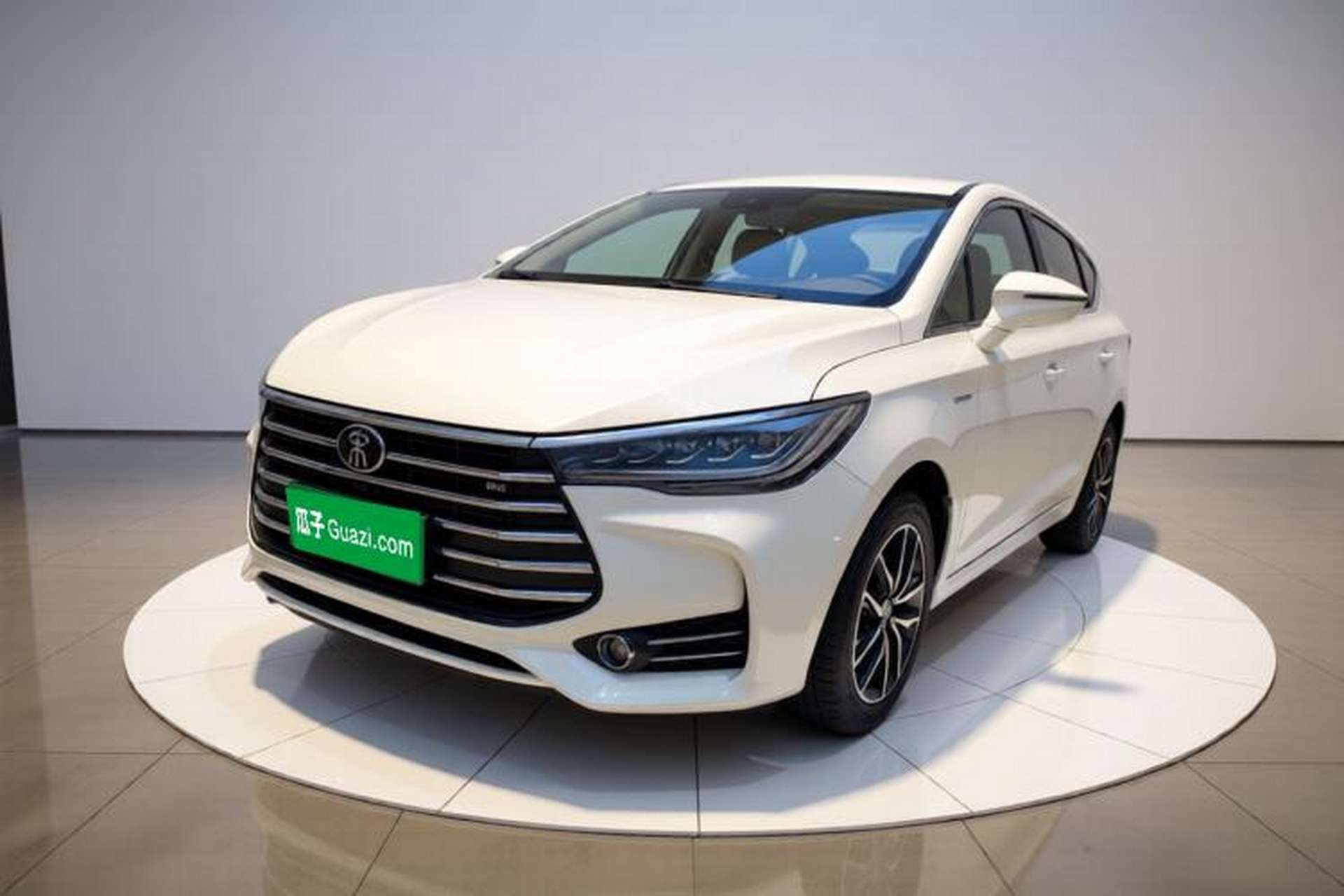 Used BYD Song MAX 2017 1.5T Automatic Smart Connect Luxury 7-Seater Front Left 45 Deg