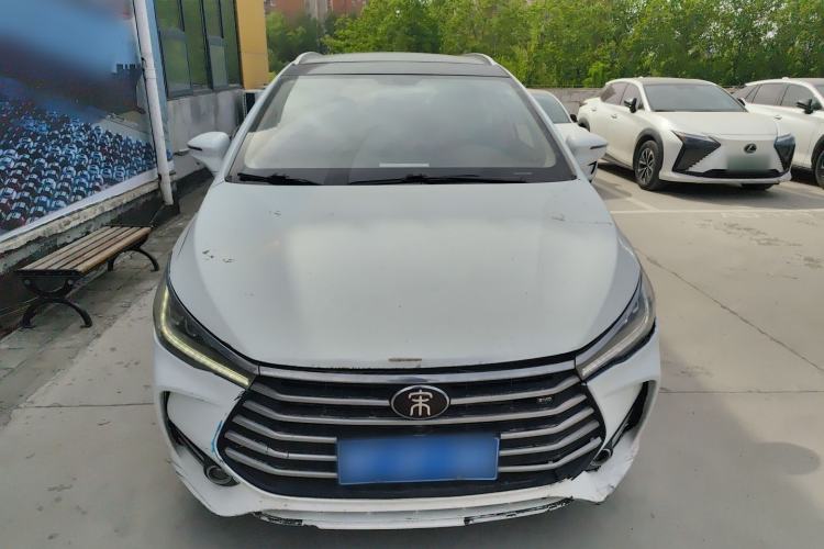 Used BYD Song MAX 2017 1.5T Automatic Smart Connect Elite 7-Seater Front