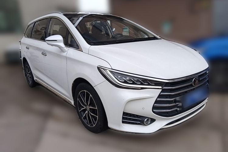 Used BYD Song MAX 2017 1.5T Automatic Smart Connect Prestige 7-Seater Front Right 45 Deg