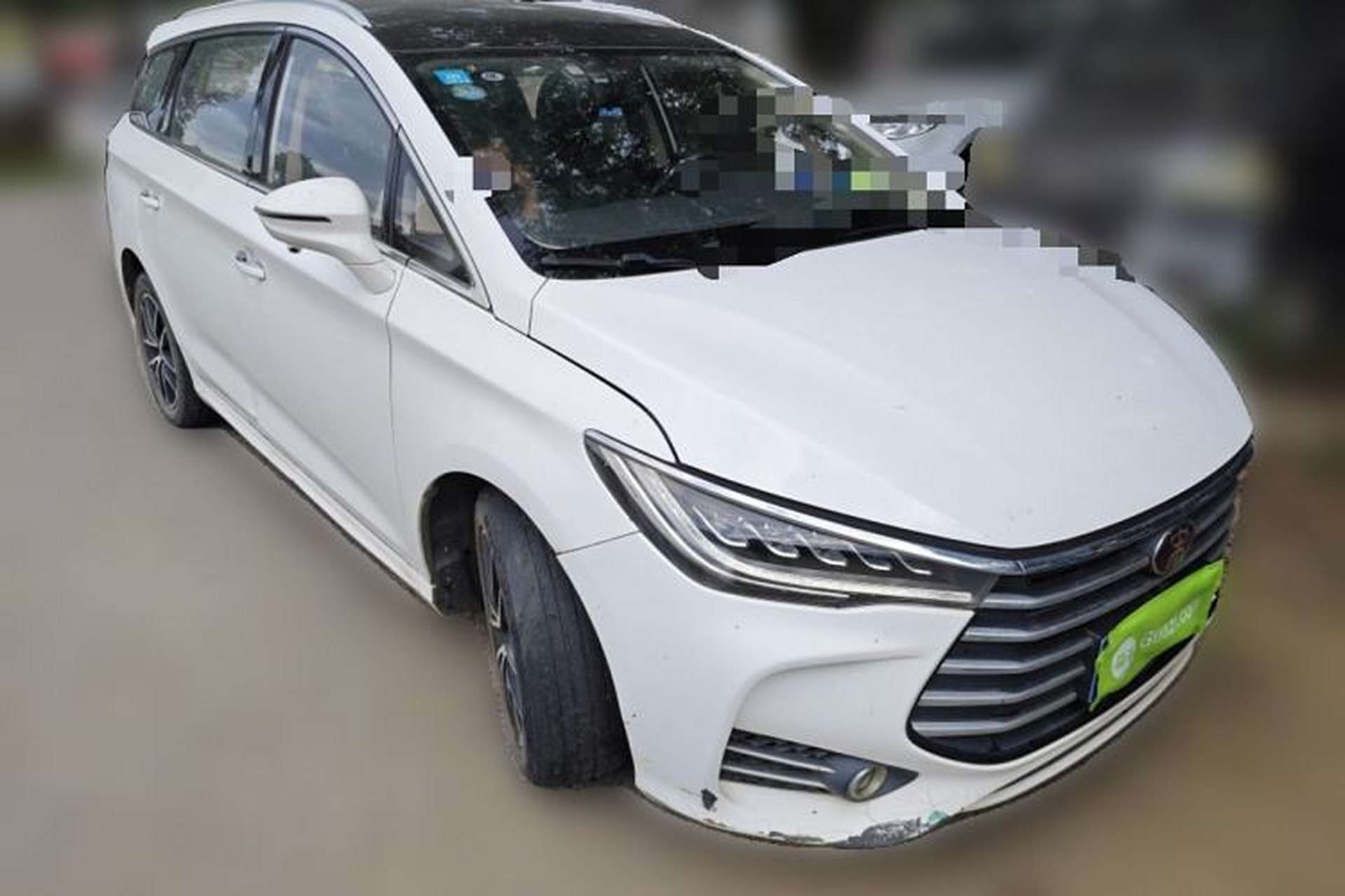 Used BYD Song MAX 2017 1.5T Automatic Smart Connect Elite 7-Seater Front Right 45 Deg