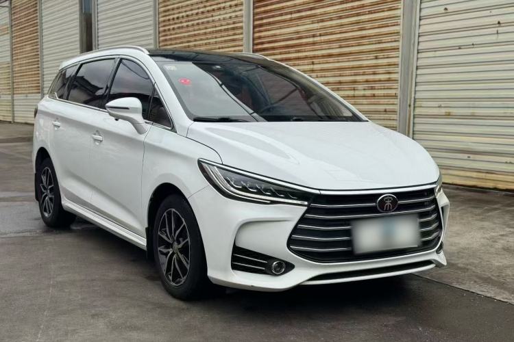 Used BYD Song MAX 2017 1.5T Automatic Smart Connect Elite 7-Seater Front Right 45 Deg