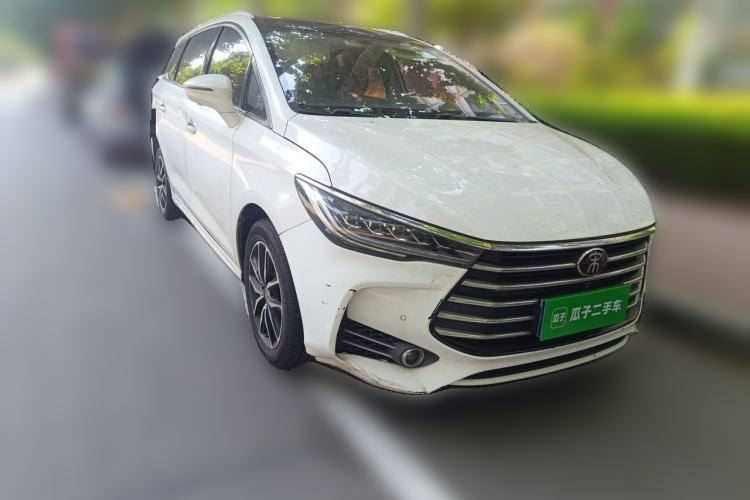 Used BYD Song MAX 2017 1.5T Automatic Smart Connect Prestige 7-Seater Front Right 45 Deg