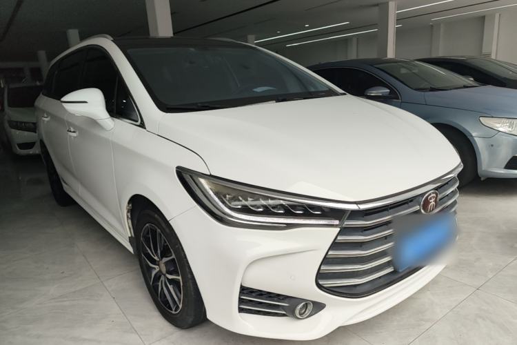 Used BYD Song MAX 2017 1.5T Automatic Smart Connect Prestige 7-Seater Front Right 45 Deg