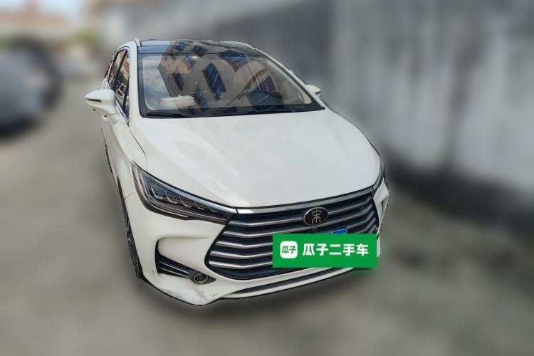 Used BYD Song MAX 2017 1.5T Automatic Smart Connect Elite 7-Seater Front Right 45 Deg