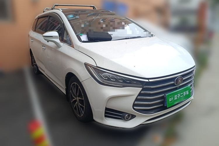 Used BYD Song MAX 2017 1.5T Automatic Smart Connect Elite 7-Seater Front Right 45 Deg