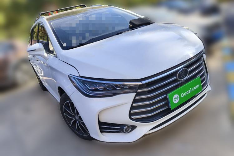 Used BYD Song MAX 2017 1.5T Automatic Smart Connect Elite 7-Seater Front Right 45 Deg