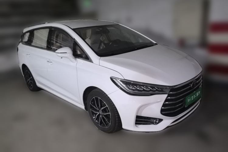 Used BYD Song MAX 2017 1.5T Automatic Smart Connect Luxury 7-Seater Front Right 45 Deg