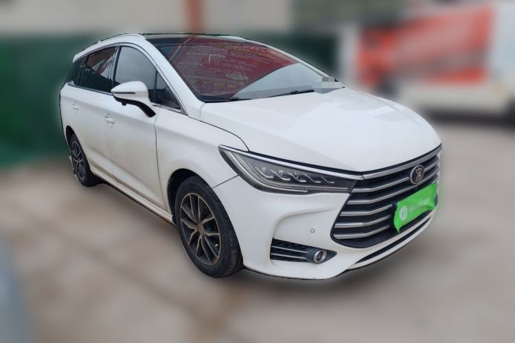 Used BYD Song MAX 2017 1.5T Automatic Smart Connect Elite 7-Seater Front Right 45 Deg