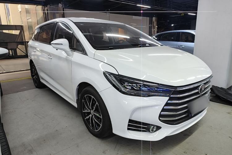 Used BYD Song MAX 2017 1.5T Automatic Smart Connect Luxury 7-Seater Front Right 45 Deg