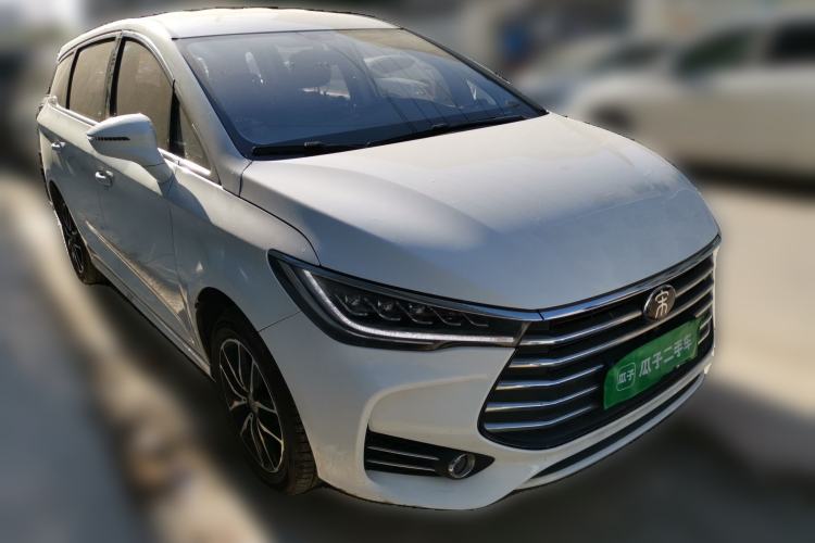 Used BYD Song MAX 2017 1.5T Manual Smart Connect Luxury 7-Seater Front Right 45 Deg