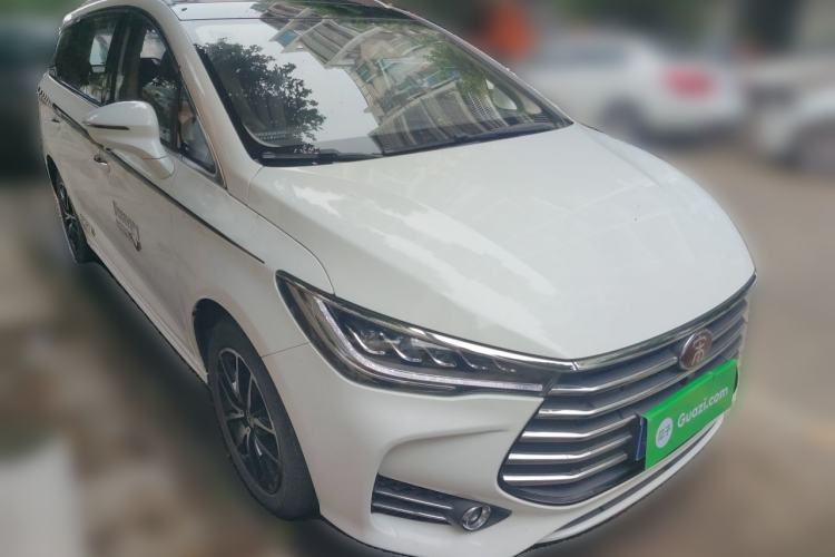 Used BYD Song MAX 2017 1.5T Automatic Smart Connect Elite 7-Seater Front Right 45 Deg