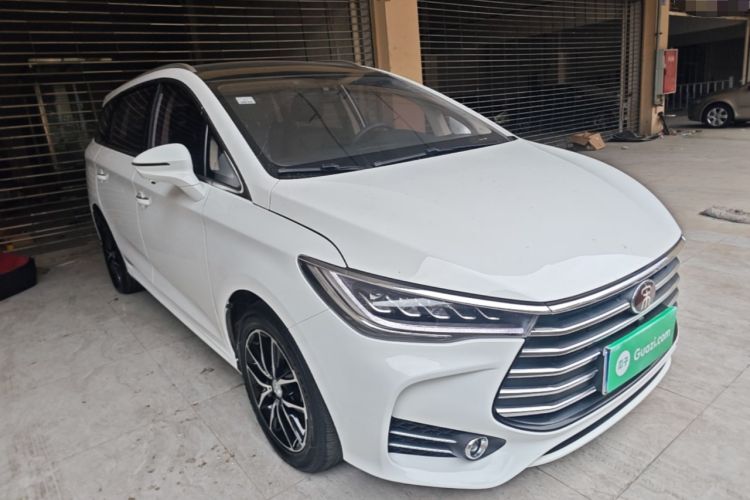 Used BYD Song MAX 2017 1.5T Automatic Smart Connect Elite 7-Seater Front Right 45 Deg