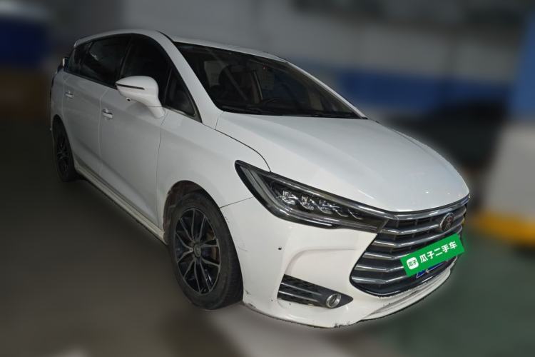 Used BYD Song MAX 2017 1.5T Automatic Smart Connect Luxury 7-Seater Front Right 45 Deg