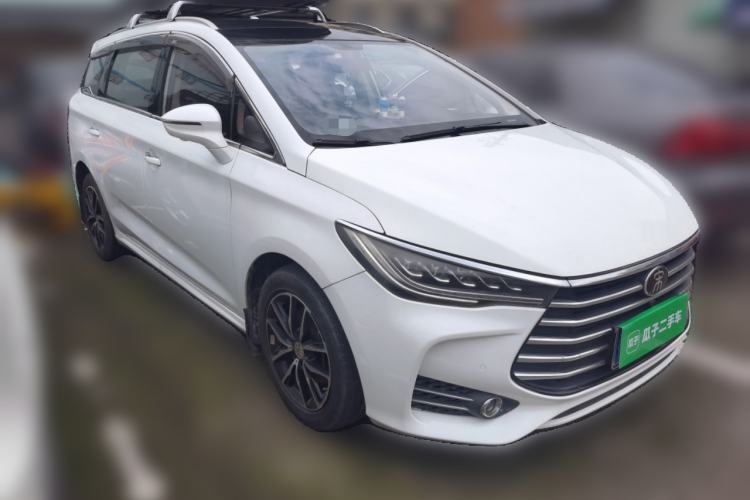 Used BYD Song MAX 2017 1.5T Automatic Smart Connect Prestige 7-Seater Front Right 45 Deg