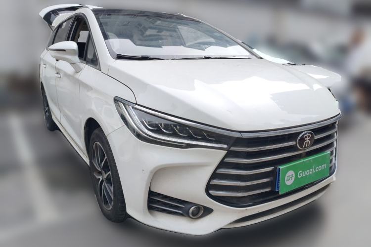 Used BYD Song MAX 2017 1.5T Automatic Smart Connect Elite 7-Seater Front Right 45 Deg