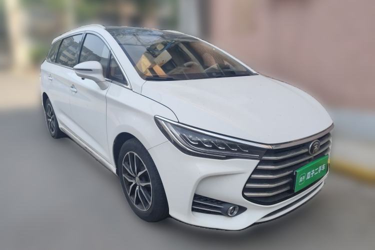 Used BYD Song MAX 2017 1.5T Automatic Smart Connect Elite 7-Seater Front Right 45 Deg
