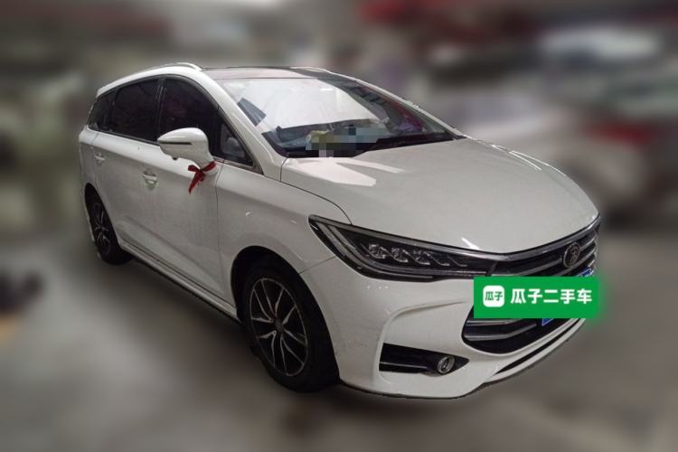 Used BYD Song MAX 2017 1.5T Automatic Smart Connect Elite 7-Seater Front Right 45 Deg