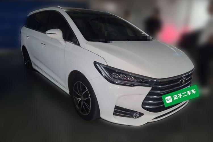 Used BYD Song MAX 2017 1.5T Automatic Smart Connect Elite 7-Seater Front Right 45 Deg