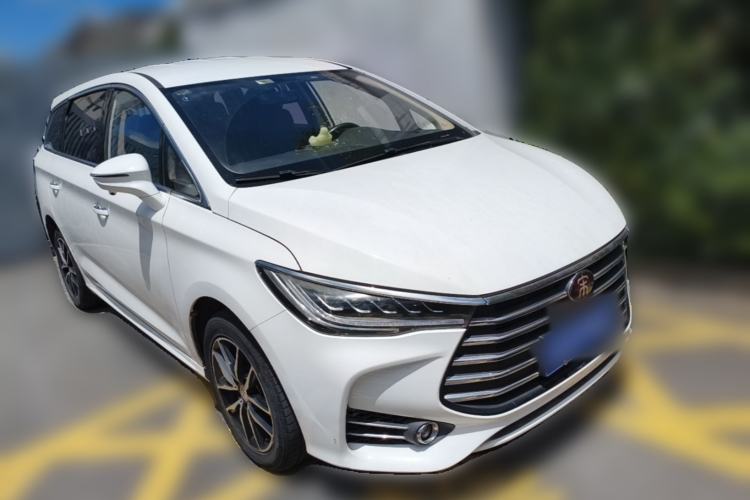 Used BYD Song MAX 2017 1.5T Automatic Smart Connect Luxury 7-Seater Front Right 45 Deg