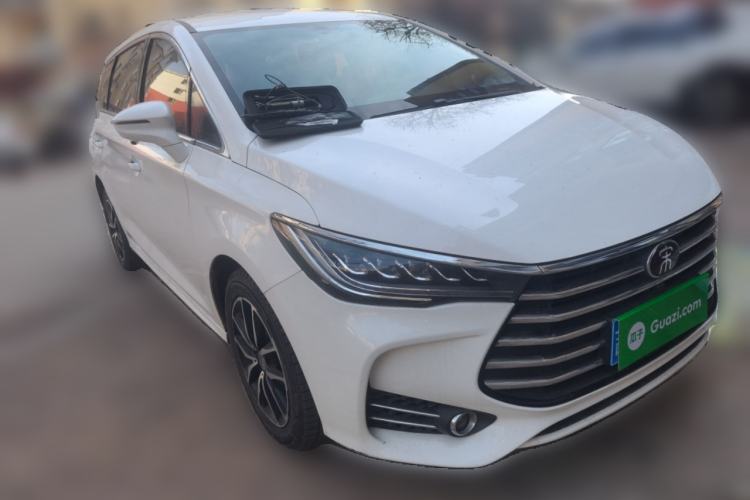 Used BYD Song MAX 2017 1.5T Automatic Smart Connect Luxury 7-Seater Front Right 45 Deg