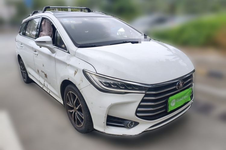Used BYD Song MAX 2017 1.5T Automatic Smart Connect Elite 7-Seater Front Right 45 Deg