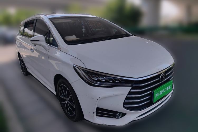 Used BYD Song MAX 2017 1.5T Automatic Smart Connect Elite 7-Seater Front Right 45 Deg