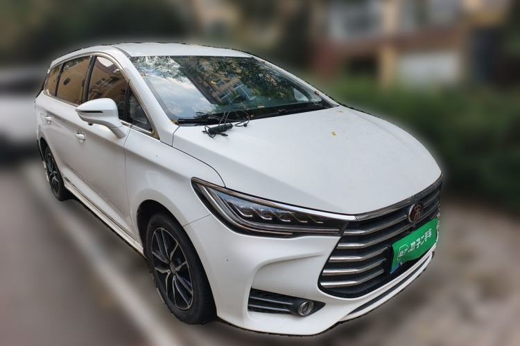 Used BYD Song MAX 2017 1.5T Automatic Smart Connect Luxury 7-Seater Front Right 45 Deg