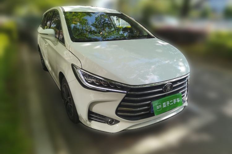 Used BYD Song MAX 2017 1.5T Manual Smart Connect Luxury 7-Seater Front Right 45 Deg