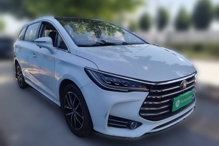 Used BYD Song MAX 2017 1.5T Automatic Smart Connect Elite 7-Seater Front Right 45 Deg