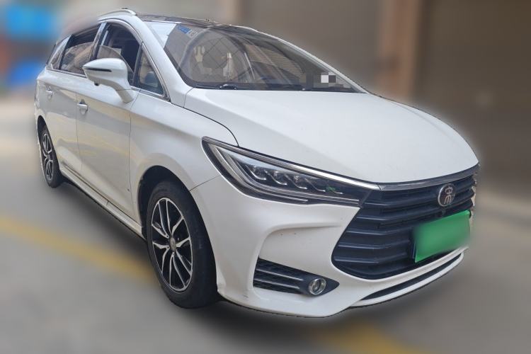 Used BYD Song MAX 2017 1.5T Automatic Smart Connect Elite 7-Seater Front Right 45 Deg