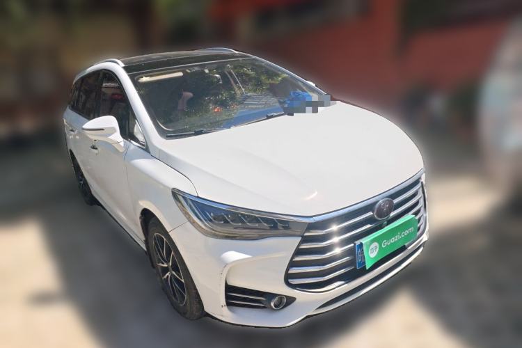 Used BYD Song MAX 2017 1.5T Automatic Smart Connect Elite 7-Seater Front Right 45 Deg
