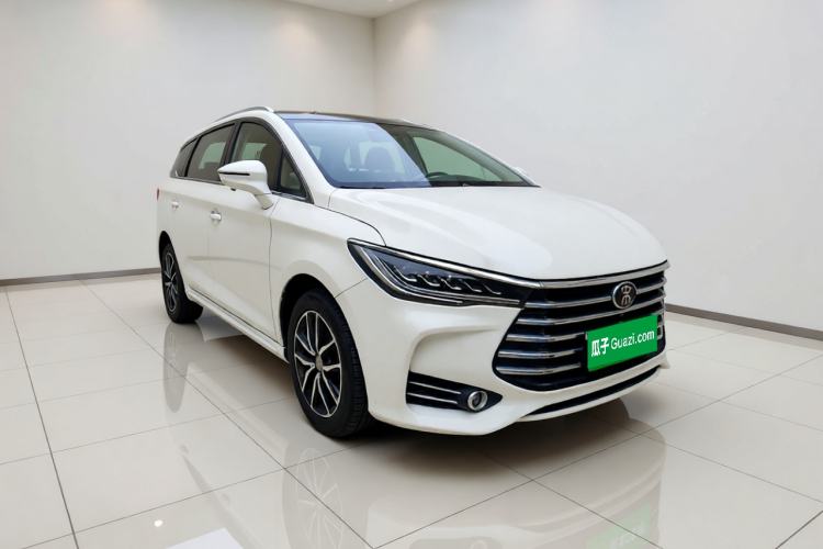 Used BYD Song MAX 2017 1.5T Automatic Smart Connect Elite 7-Seater Front Right 45 Deg