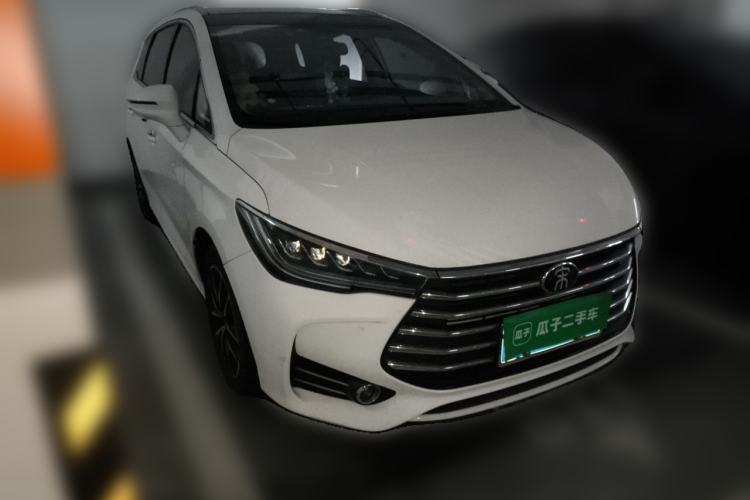 Used BYD Song MAX 2017 1.5T Automatic Smart Connect Elite 7-Seater Front Right 45 Deg