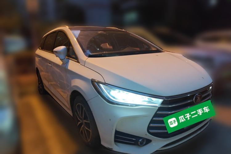 Used BYD Song MAX 2017 1.5T Automatic Smart Connect Elite 7-Seater Front Right 45 Deg
