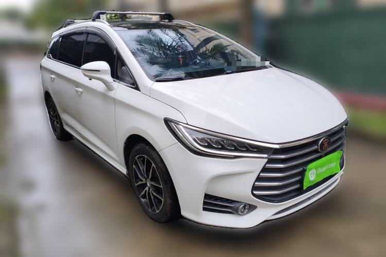 Used BYD Song MAX 2017 1.5T Automatic Smart Connect Elite 7-Seater Front Right 45 Deg