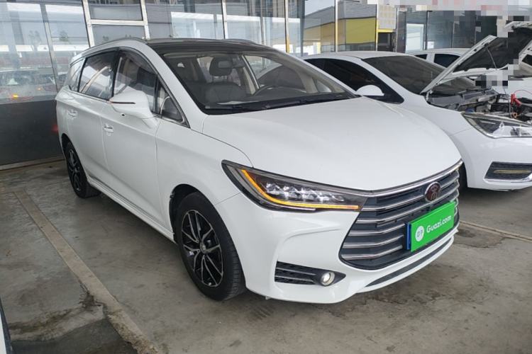 Used BYD Song MAX 2017 1.5T Automatic Smart Connect Elite 7-Seater Front Right 45 Deg
