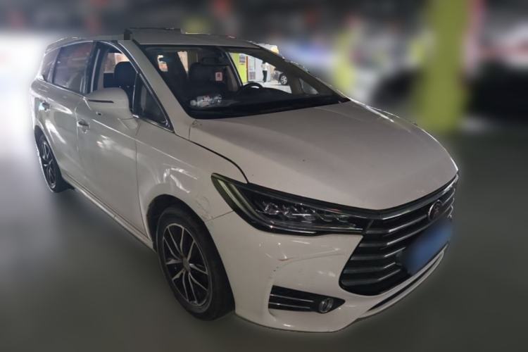 Used BYD Song MAX 2017 1.5T Automatic Smart Connect Luxury 7-Seater Front Right 45 Deg