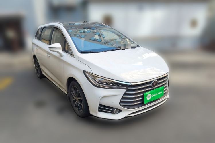 Used BYD Song MAX 2017 1.5T Automatic Smart Connect Elite 7-Seater Front Right 45 Deg