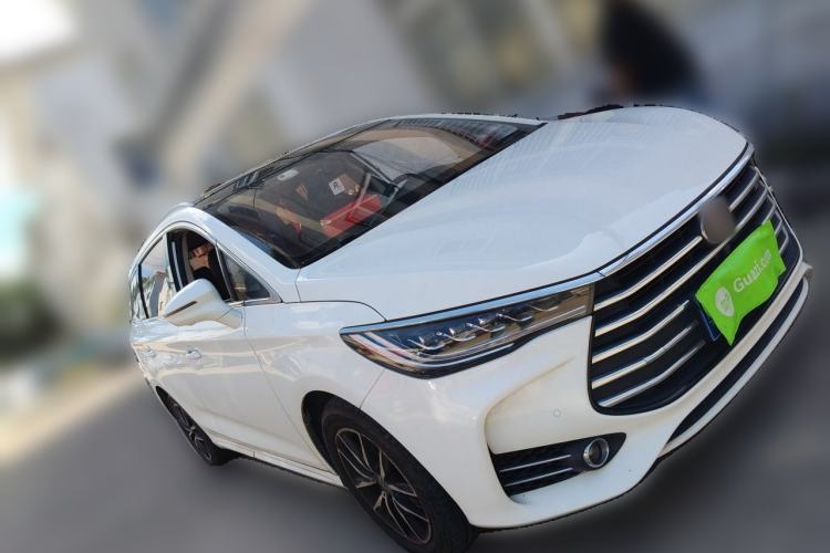 Used BYD Song MAX 2017 1.5T Automatic Smart Connect Prestige 7-Seater Front Right 45 Deg