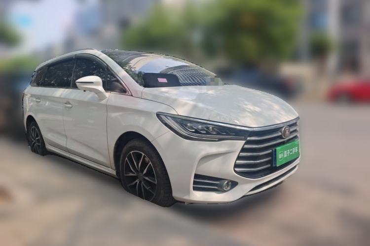 Used BYD Song MAX 2017 1.5T Automatic Smart Connect Elite 7-Seater Front Right 45 Deg