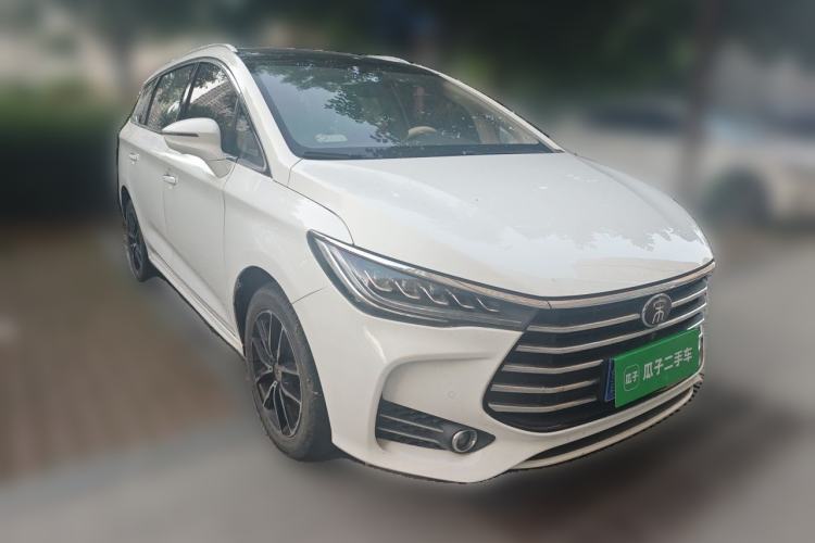 Used BYD Song MAX 2017 1.5T Automatic Smart Connect Prestige 7-Seater Front Right 45 Deg