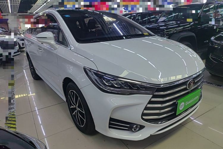 Used BYD Song MAX 2017 1.5T Automatic Smart Connect Elite 7-Seater Front Right 45 Deg