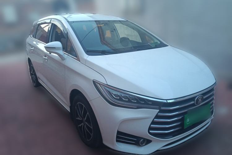 Used BYD Song MAX 2017 1.5T Automatic Smart Connect Luxury 7-Seater Front Right 45 Deg