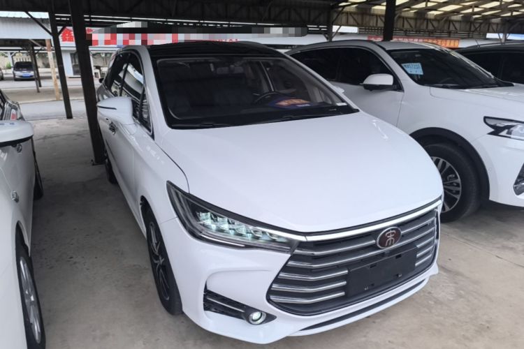 Used BYD Song MAX 2017 1.5T Automatic Smart Connect Elite 7-Seater Front Right 45 Deg
