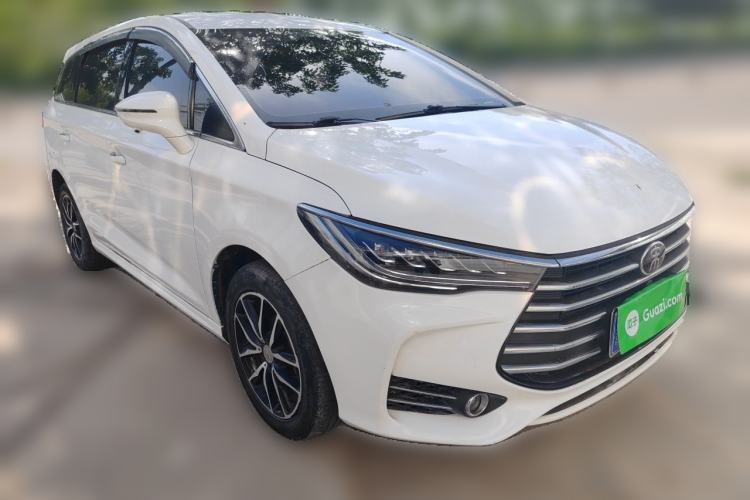 Used BYD Song MAX 2017 1.5T Automatic Smart Connect Luxury 7-Seater Front Right 45 Deg