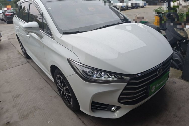 Used BYD Song MAX 2017 1.5T Automatic Smart Connect Elite 7-Seater Front Right 45 Deg