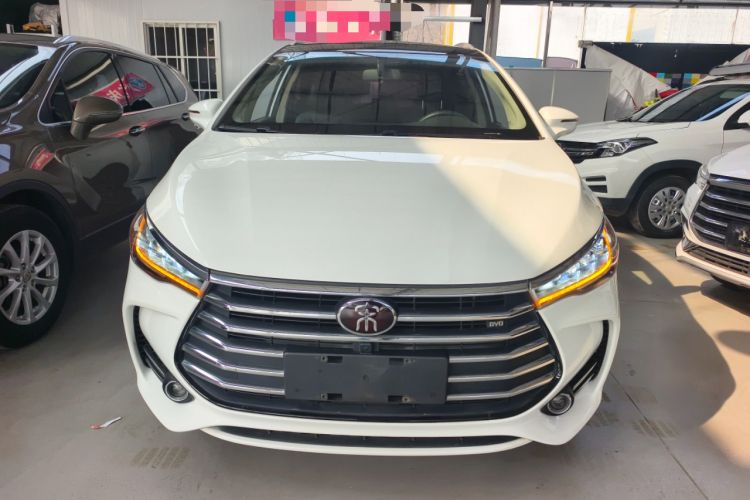 Used BYD Song MAX 2017 1.5T Automatic Smart Connect Elite 7-Seater Front