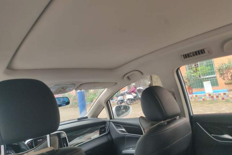 Used BYD Song MAX 2017 1.5T Automatic Smart Connect Elite 7-Seater Headliner