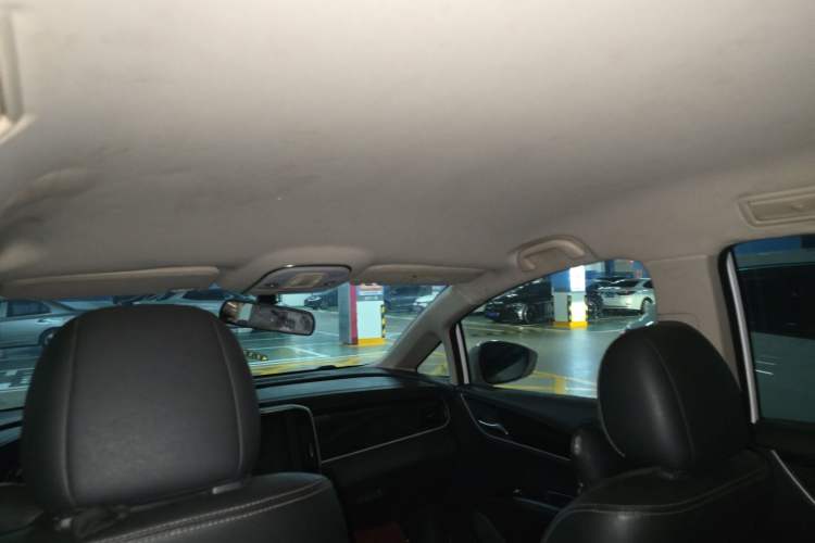 Used BYD Song MAX 2017 1.5T Automatic Smart Connect Luxury 7-Seater Headliner